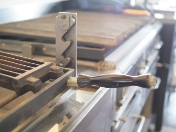 Takumiのグリッド上下構造