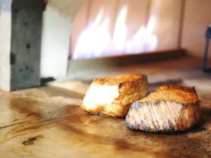 窯GRANDEで焼く牛肉