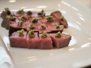 窯GRANDEで焼く牛肉